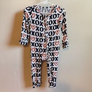Gigi & Max Bamboo XO Heart Zippie Romper | Cuff Feet & Hands | 18-24 m